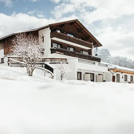 Roda De Ciar Badia (South Tyrol)